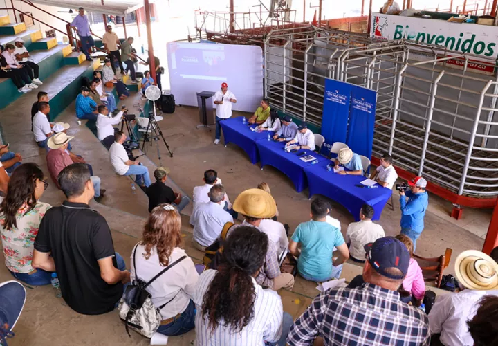 La Gira Nacional de Diálogo Productivo ya ha llegado a cinco provincias. Foto: Asamblea Nacional