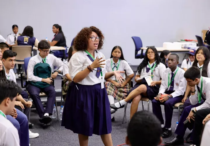 Participaron más de 300 estudiantes de 11mo. y 12mo. grado. Foto: Cortesía
