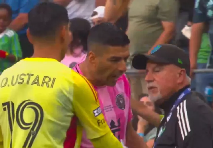 Luis Suárez insulta a un miembro del cuerpo técnico del Seattle Sounders.