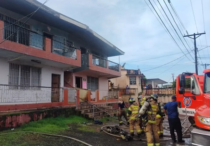 El incendio fue controlado en su totalidad a las 8:15 a.m. de este lunes.  /  Foto: Diómedes Sánchez