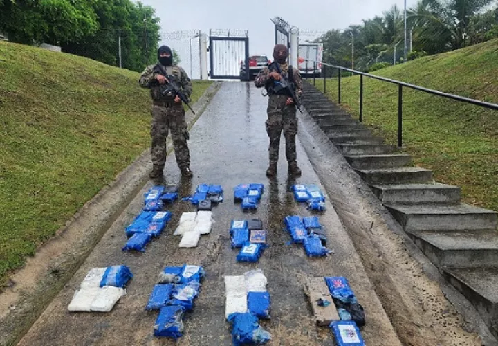 Los indicios fueron trasladados a un perímetro seguro para las diligencias correspondientes.  /   Foto: Senan