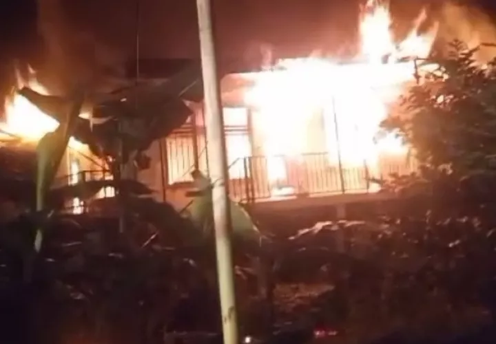 Escena del fuego reportado anoche.