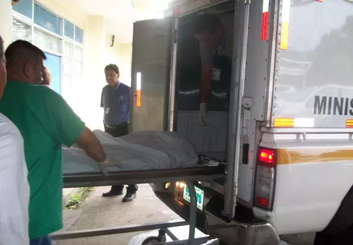 Levantamiento del cadáver.      ( Foto Ilustrativa)