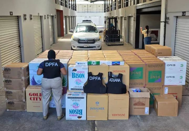 Decomiso millonario de cigarrillo de contrabando.
