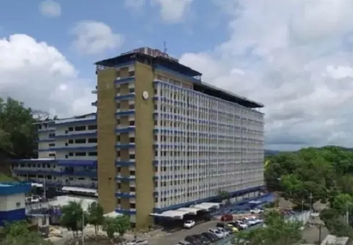 El hecho ocurrió en  Complejo Hospitalario 'Arnulfo Arias Madrid', ubicado en la vía Transístmica.  /  Foto archivo: CSS