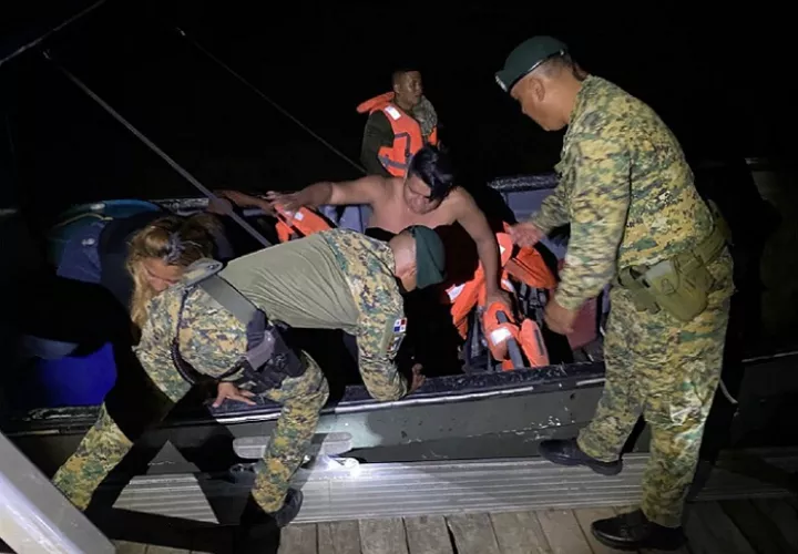 La embarcación artesanal en la que viajaban las 4 personas se hundió.  /  Foto: Senafront