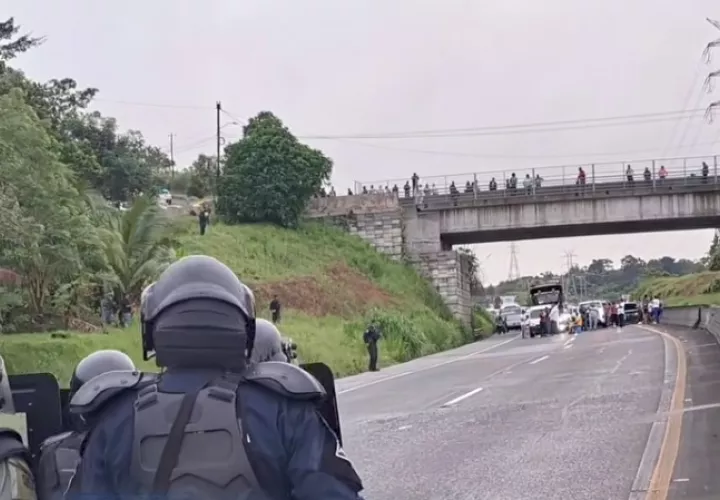 Llegaron los antimotines, pero, no hubo enfrentamiento.