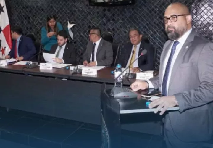 El diputado Benicio Robinson es el proponente del proyecto. Foto: Asamblea Nacional 