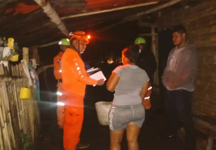 Una vivienda afectada por introducción de agua en Bugaba.