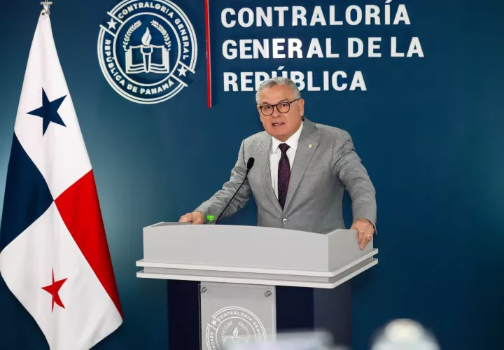 El contralor Anel "Bolo" Flores decidió rechazar remitir a la Corte Suprema de Justicia la advertencia de inconstitucionalidad.