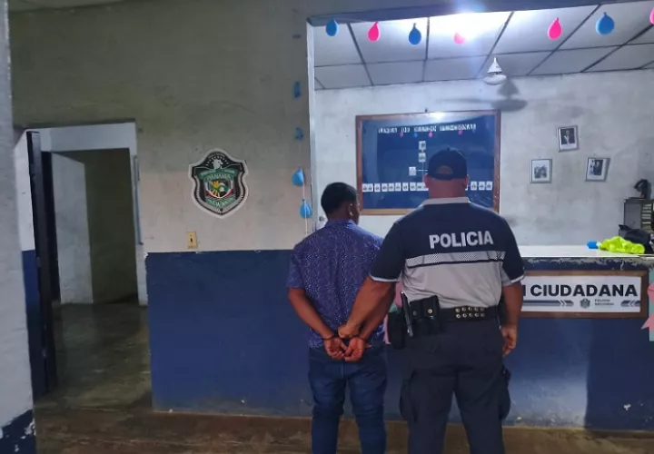 El sospecho se mantendrá detenido durante los seis meses con que cuent el Ministerio Público para investigar.  /  Foto: PN