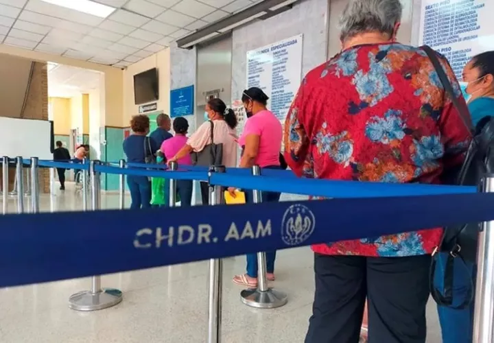 Ascensores operando.