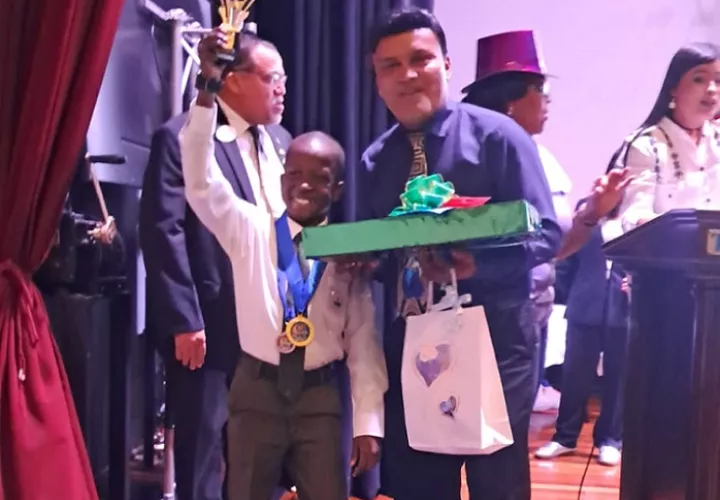 Jhosimar Peters desarrolló el tema: "Educación inclusiva: educar para incluir, incluir para transformar". /  Foto: Diómedes Sánchez