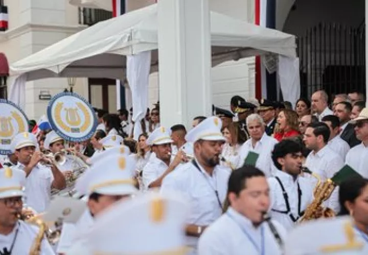 Orden y disciplina a lo largo del desfile.