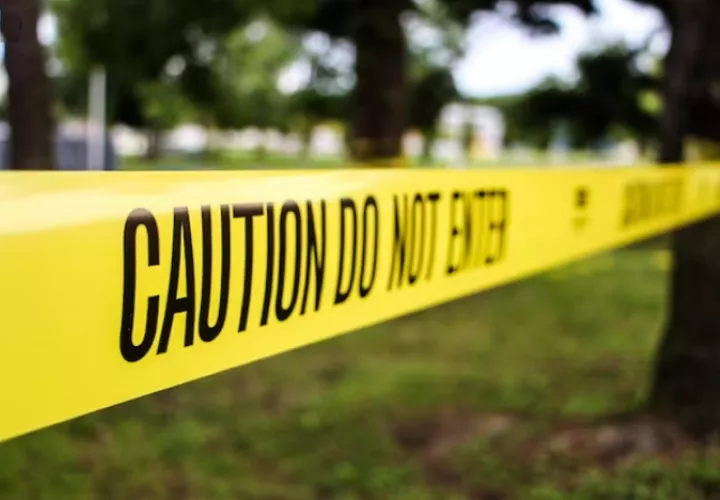 El cadáver fue encontrado envuelto en plástico, pero por el momento se desconoce si se trata del cuerpo de un hombre o de una mujer.  /  Foto ilustrativa: Freepik