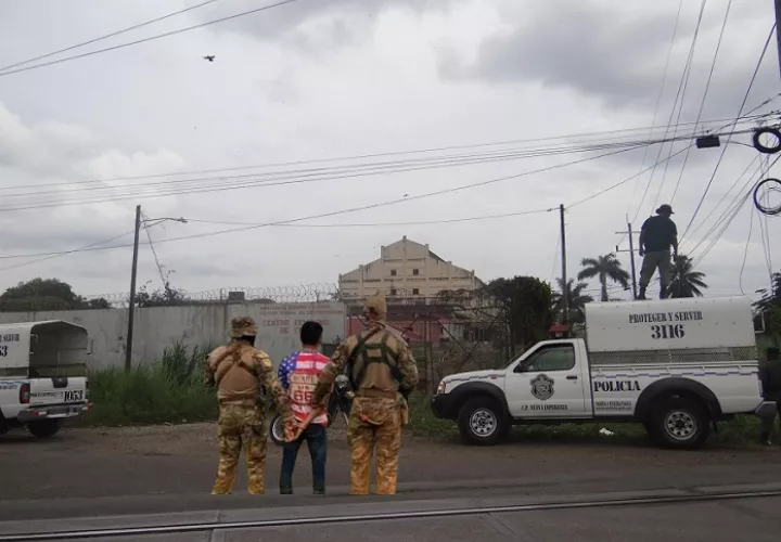 El detenido enfrenta cargo por el delito de homicidio doloso agravado.  /  Fotocomposión: Diómedes Sánchez