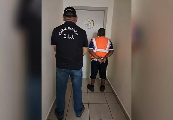 Empleado del aeropuerto, presunto miembro de red de narcotráfico.  / Foto: PN