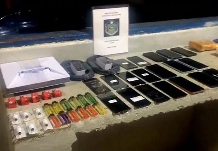 La pregunta que siempre surge cada vez que se da este tipo de decomiso es: ¿cómo ingresan estos artículos a los centros penitenciarios?   /  Foto: PN
