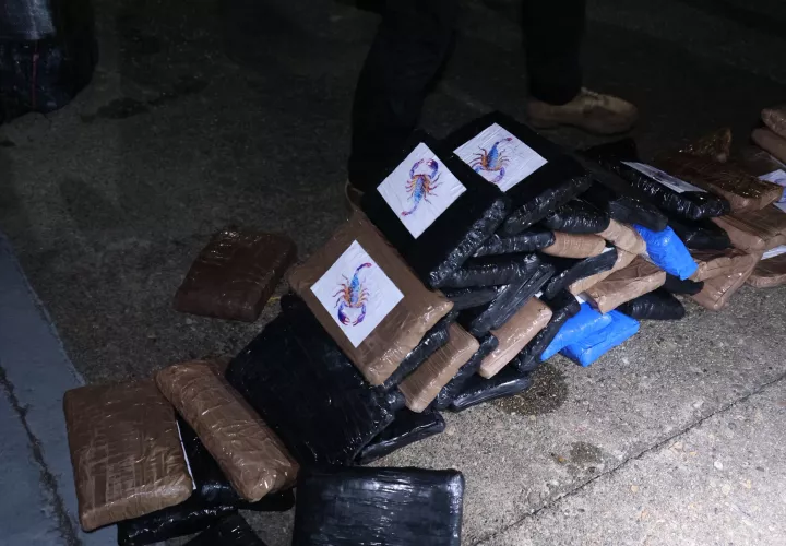 Los paquetes de droga decomisados en Isla San José.