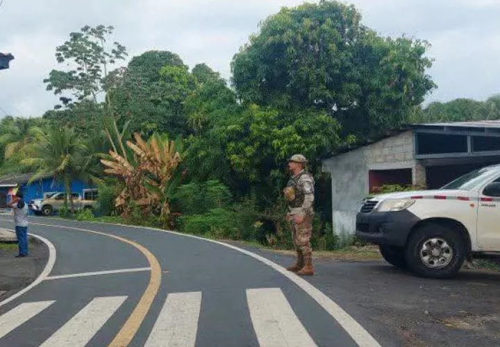 Vigilancia policial en el área.