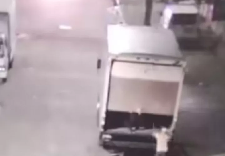 Los ladrones fueron captados en video sustrayendo las llantas.  /  Foto: Diómedes Sánchez