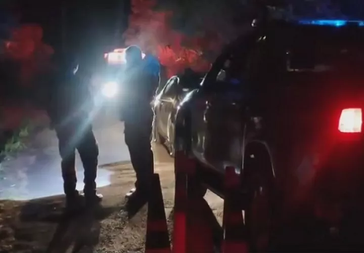 Por el momento se desconoce si se trató de una colisión y fuga o de una caída.  /  Captura de video: coberturaaquiyahora