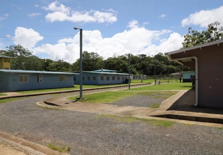  Centro de Custodia y Cumplimiento de menores 'Basilio Lakas', en Colón.  /  Foto: Diómedes Sánchez