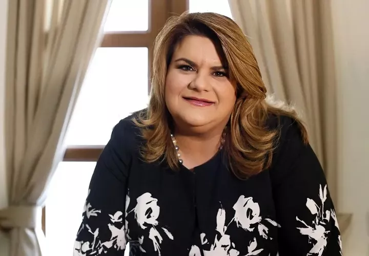 La gobernadora de Puerto Rico, Jenniffer González, hizo el anuncio sobre la polémica ley. Foto/EFE