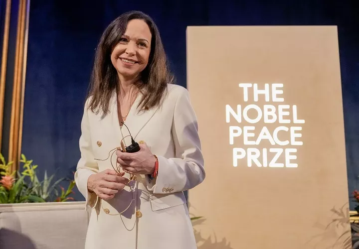 Según afirmó el lunes The Washington Post, la decisión de Machado de aceptar el Nobel codiciado por Trump le habría costado el respaldo del presidente de EE. UU., que tras la captura de Maduro le ha negado el respaldo para liderar una transición en Venezuela. Foto: EFE