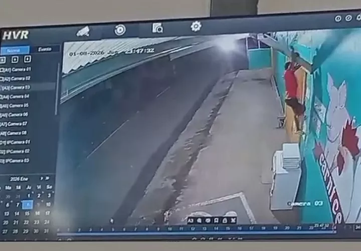 Las autoridades buscan al sospechoso.  / Imagen: captura de video