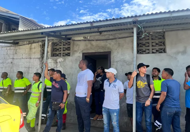 Los trabajadores exigen la intervención del Ministerio de Trabajo y Desarrollo Laboral (Mitradel) para que actúe como garante de sus derechos y supervise el proceso de cierre del contrato laboral.