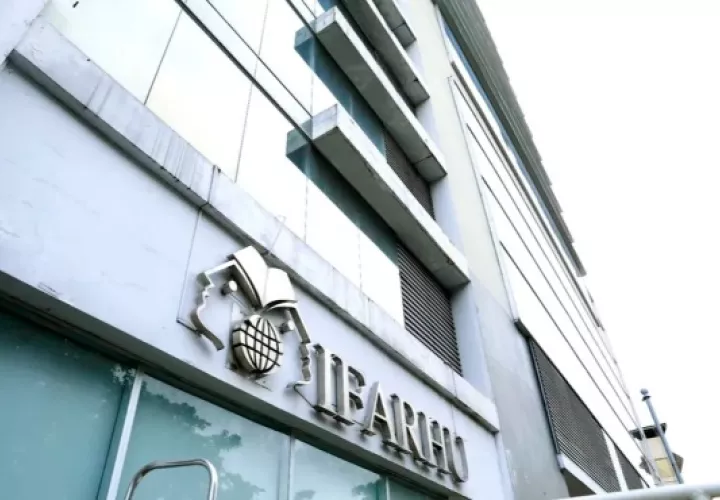 El concurso está abierto a estudiantes de educación primaria, premedia y media, en centros oficiales y particulares, así como a quienes quieran estudiar licenciatura, maestría o doctorado en universidades oficiales.