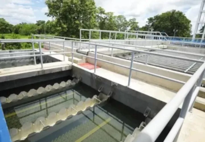 Las autoridades recomiendan que la población tome sus precauciones y almacene agua suficiente para sus necesidades básicas.