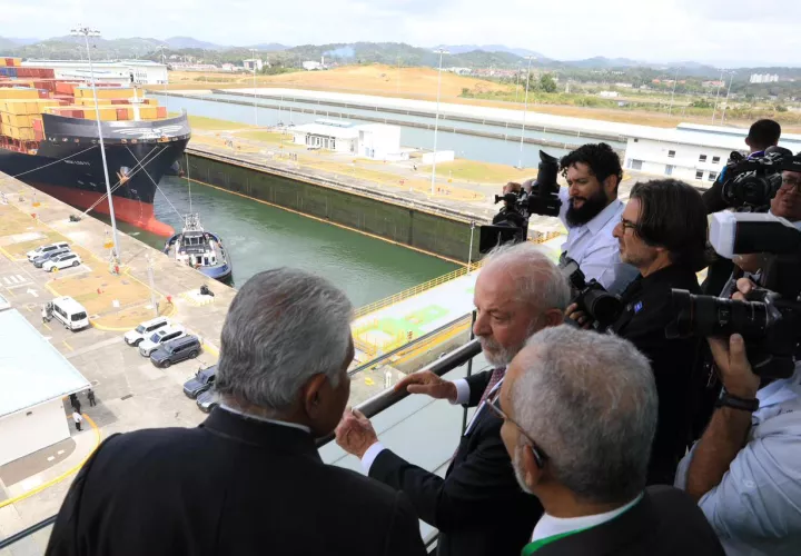Los presidentes conocen el funcionamiento de la joya de América: el Canal de Panamá.