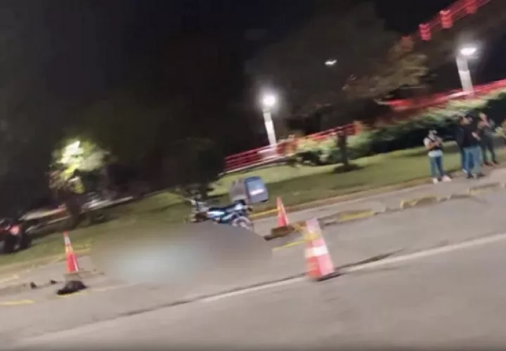 La víctima murió en la escena.  /  Captura de video: TraficoCpanama