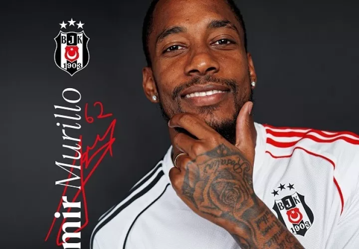 Michael Amir Murillo con el uniforme de su nuevo equipo. 