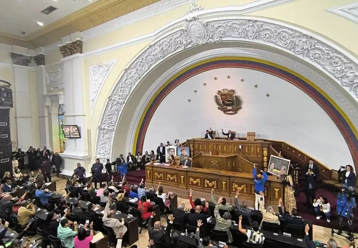 Este proyecto de amnistía se enmarca en un "nuevo momento político", anunciado por la presidenta encargada, Delcy Rodríguez, en el contexto de un proceso de excarcelaciones. Foto. EFE