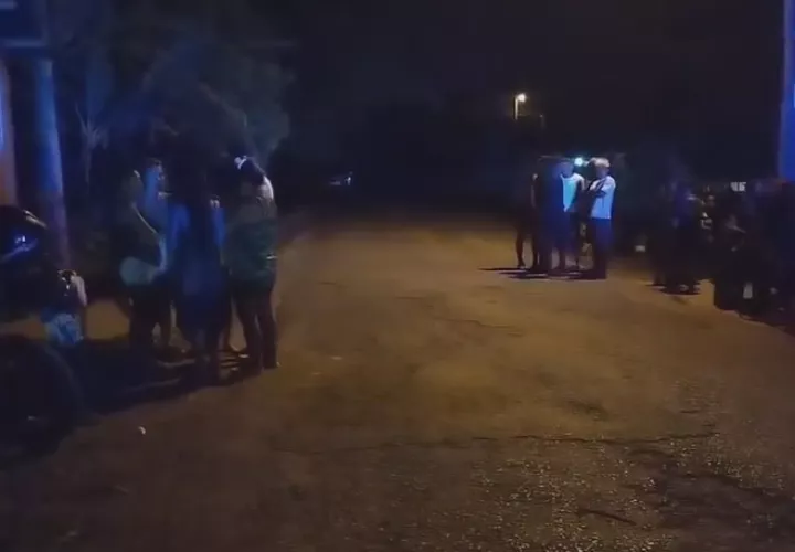 Residentes del área siguen alterados tras el crimen.  /  Captura de video: diariodeloeste