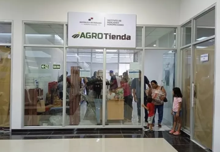 . En estos dos años, la entidad ha realizado 2,500 ferias, ha operado 13 tiendas, tres conocidas como del pueblo y 6 distribuidoras.