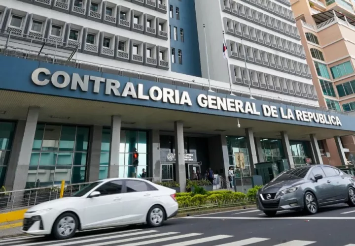 La Contraloría hace efectivo el pago del primer cuatrimestre de inversión a las juntas comunales del distrito de Panamá. Foto: Cortesía 
