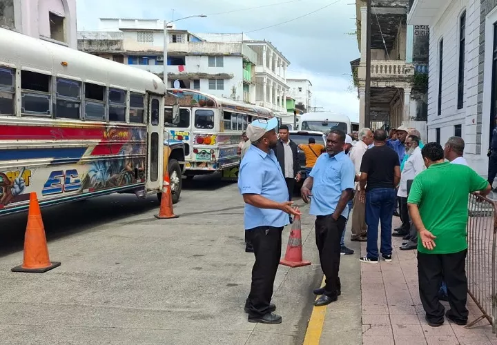 El dirigente Luis Rodríguez,  dejó claro que los transportistas no tienen relación alguna con los miembros de la nueva terminal que se construye. Foto. Diómedes Sánchez