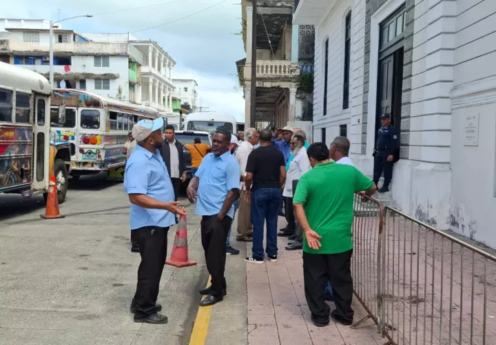 Los transportistas están solicitando una resolución que les permita operar la actual terminal ubicada en Calle 13, avenida Bolívar.