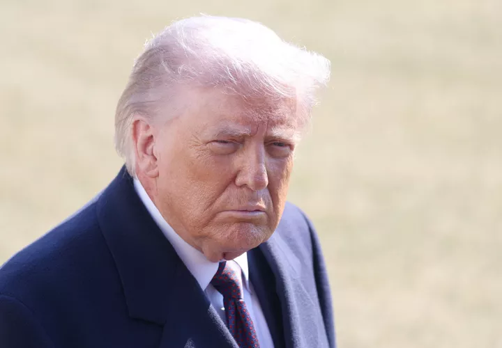 Donald Trump dijo que el alcance y duración de la llamada operación 'Furia Épica' lanzada el sábado contra Irán es incierta. Foto. EFE