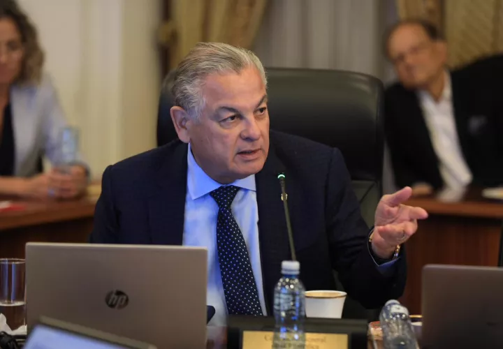 Contralor Anel "Bolo" Flores 