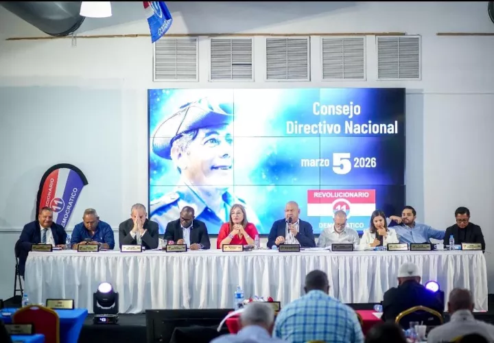  El PRD celebró esta semana una sesión de su Consejo Directivo Nacional Ampliado, en la que participaron 26 presidentes de áreas, los 10 miembros del Comité Ejecutivo Nacional (CEN) y la bancada de diputados del colectivo.  Durante el encuentro se presentó un informe relacionado con las reformas electorales