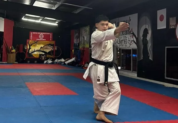 Edgardo entrenando en la academia. Foto: Cortesía