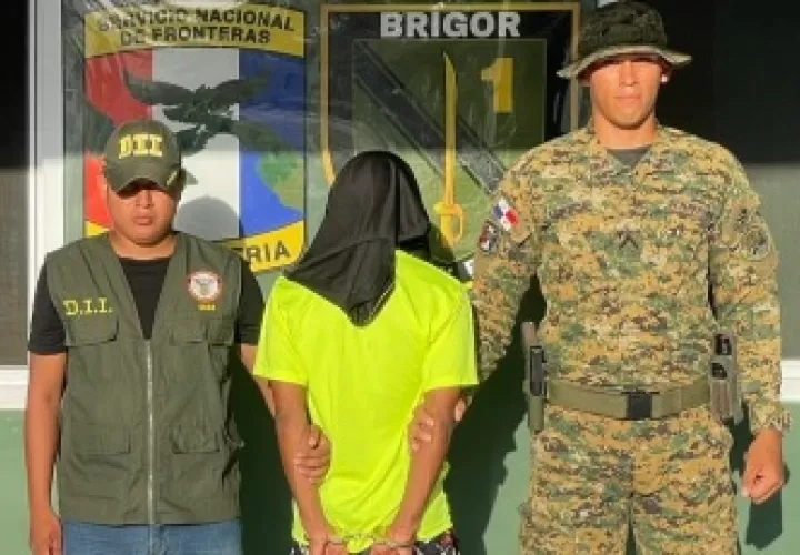 El hombre será puesto a órdenes de un juez para que enfrente la justicia por el delito que se le atribuye.