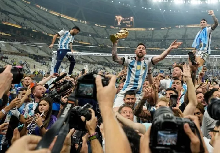 Argentina, último campeón de la Copa América, se iba a enfrentar a España, campeón de Europa. 