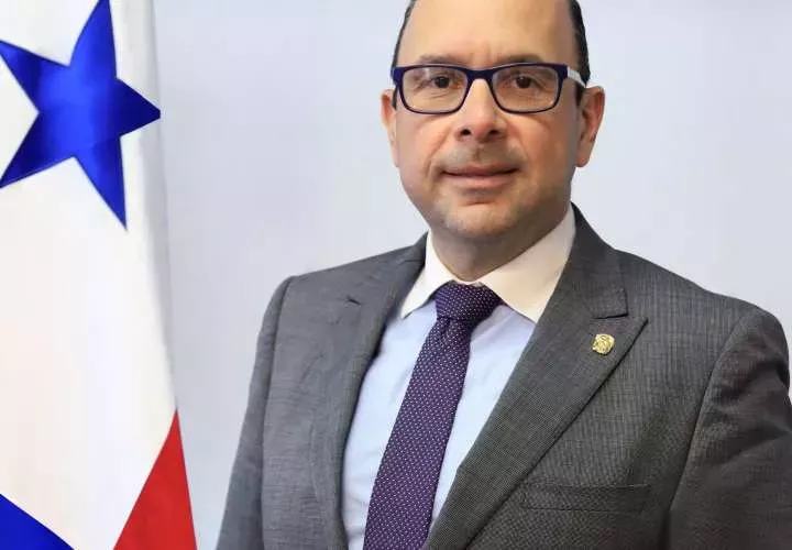 El actual Defensor, Eduardo Leblanc. Foto: Cortesía