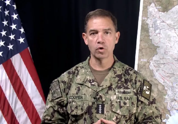 El líder del Comando Central estadounidense, Brad Cooper, señaló que el régimen iraní utilizaba una instalación subterránea reforzada para almacenar discretamente misiles de crucero antibuque, lanzaderas de misiles móviles. Foto. @Cetcom